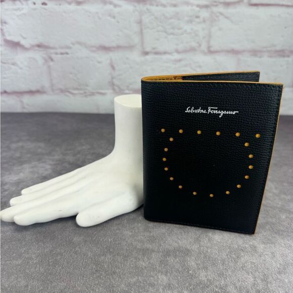 Salvatore Ferragamo Gancio Perforated Navy Leather Passport Holder - Picture 2 of 12